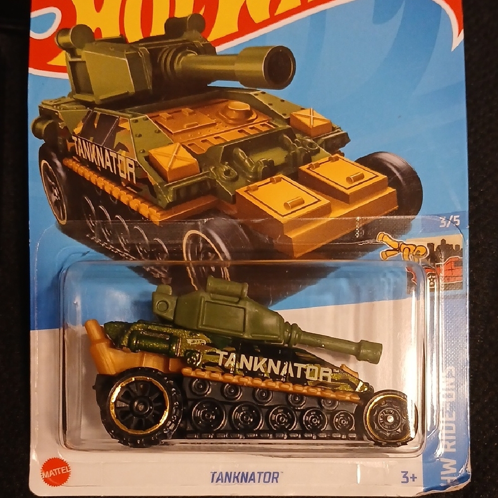 Hot Wheels Tanknator Toy Vehicle - Green and Gold
